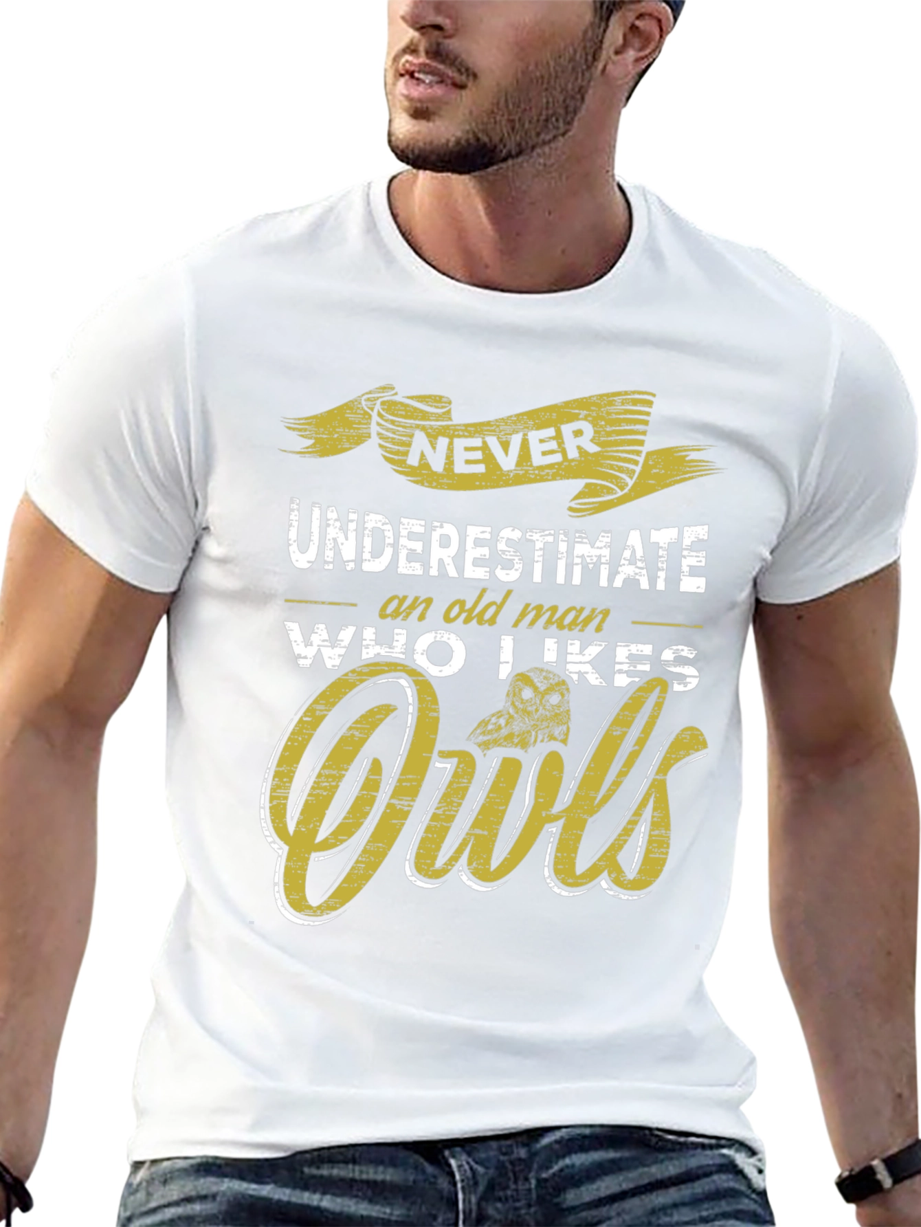 Never Underestimate an Old Man Who Likes Owls T-Shirt
