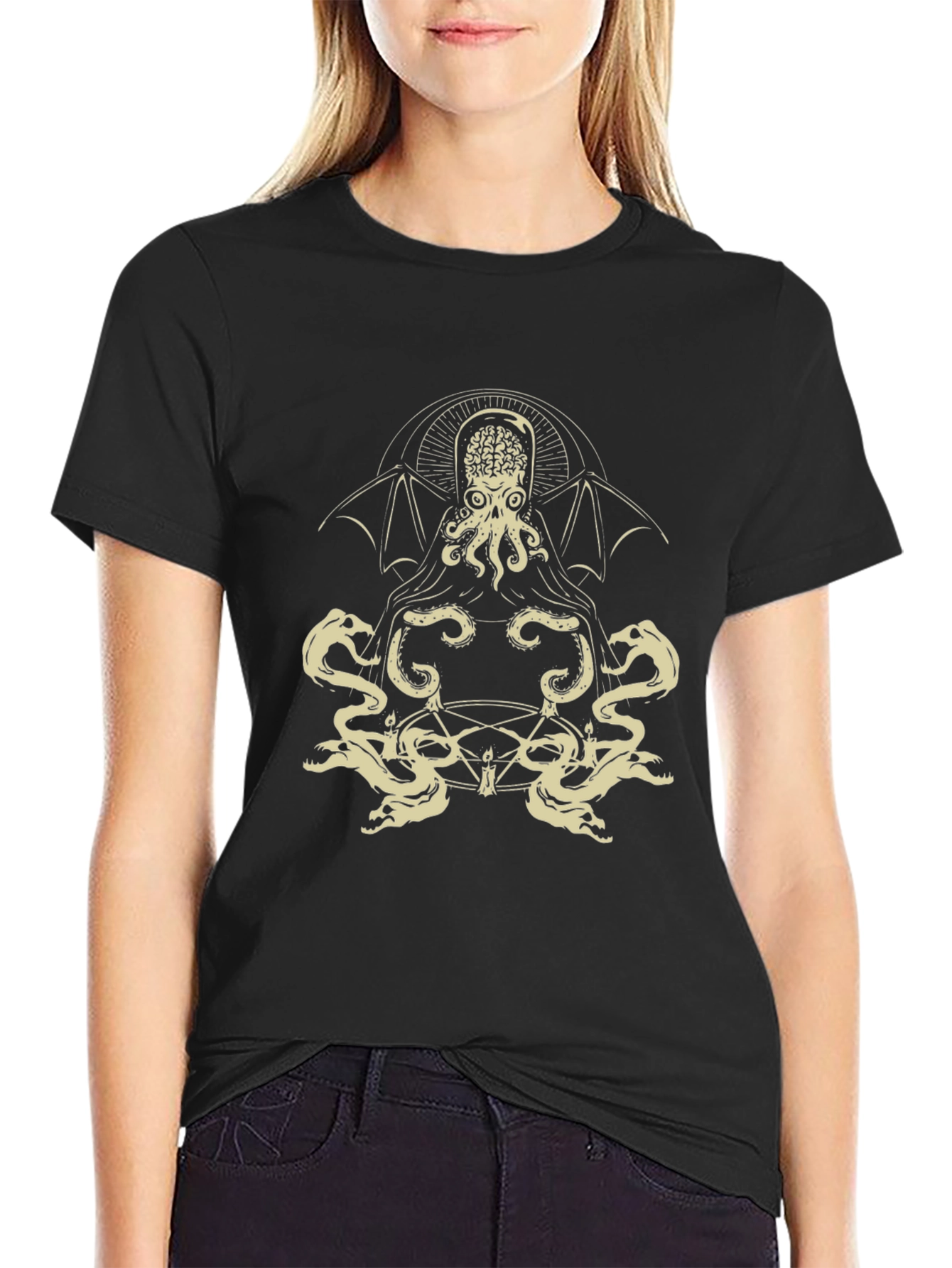 Cthulhu Graphic Tee - Dark Occult Design