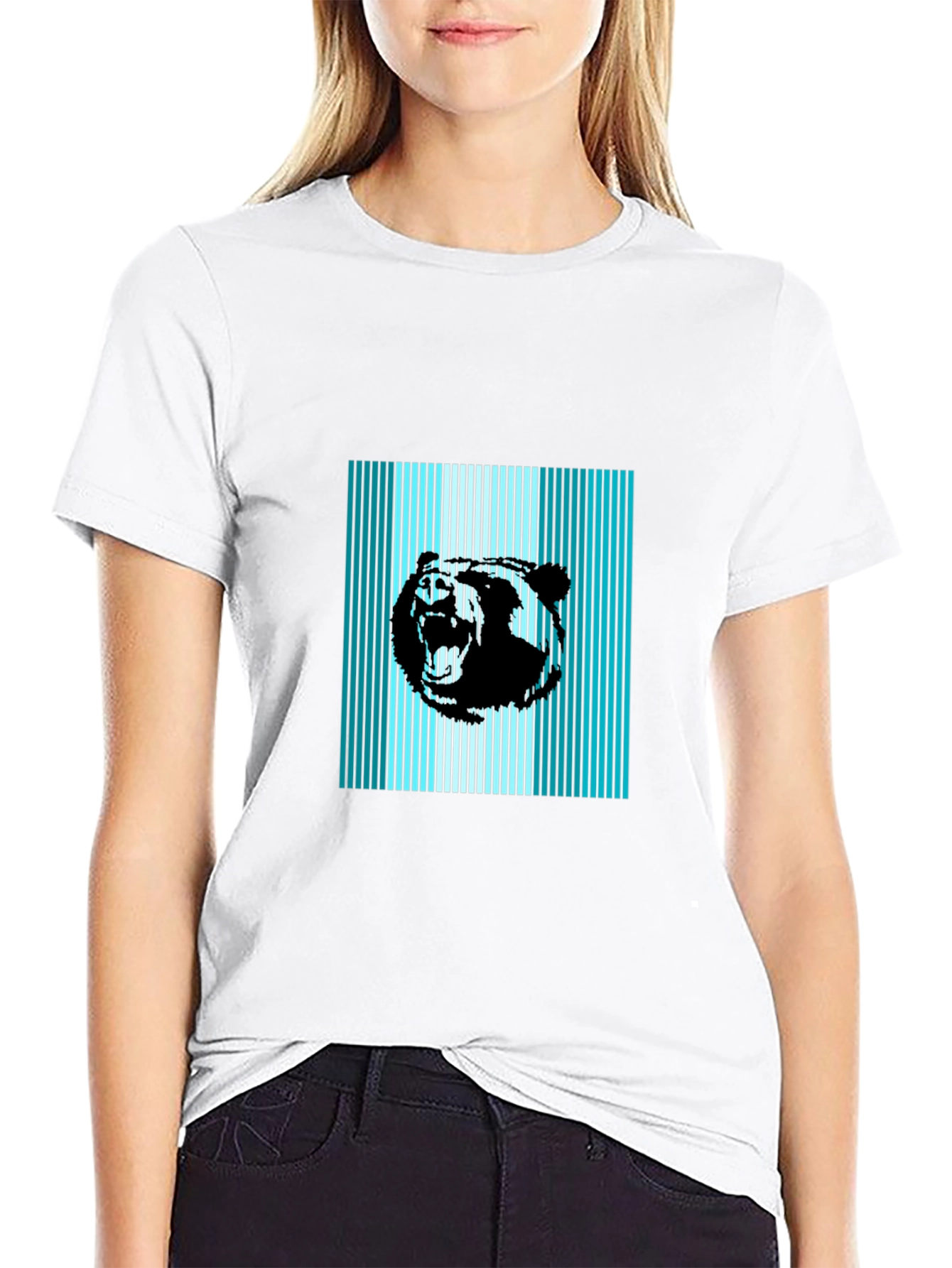Striking Bear Graphic Tee - Modern Style