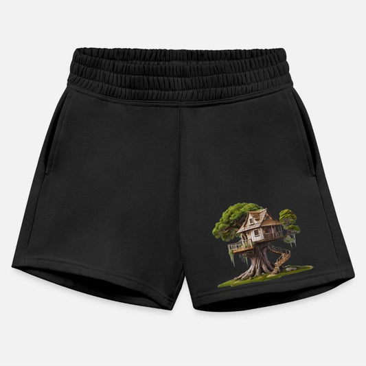 Eco-Chic Living: Tree on the House