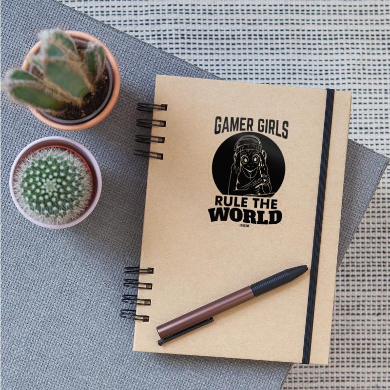 Girls playing Gaming Online Internet