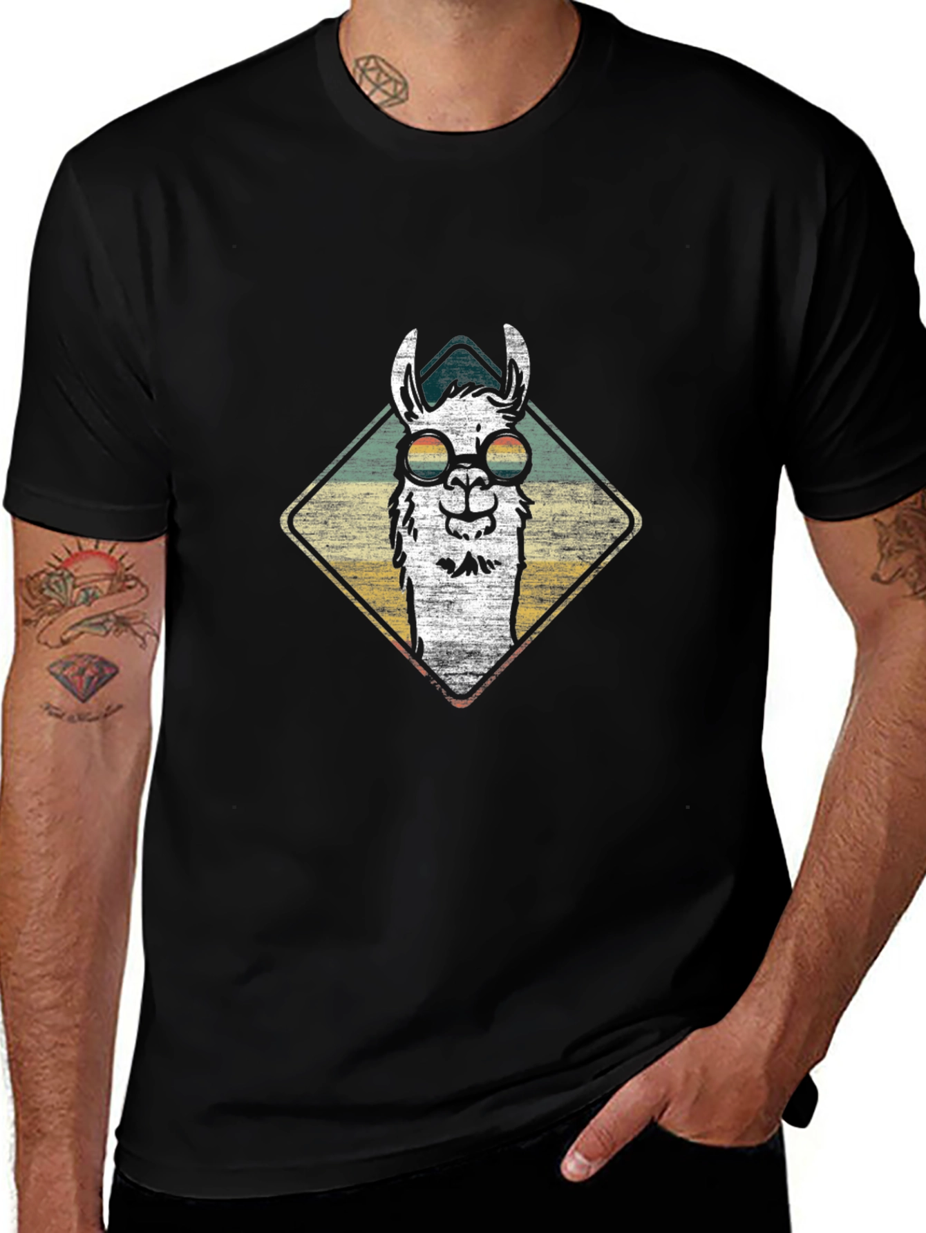 Cool Llama Graphic Tee - Stylish Mens Black T-Shirt