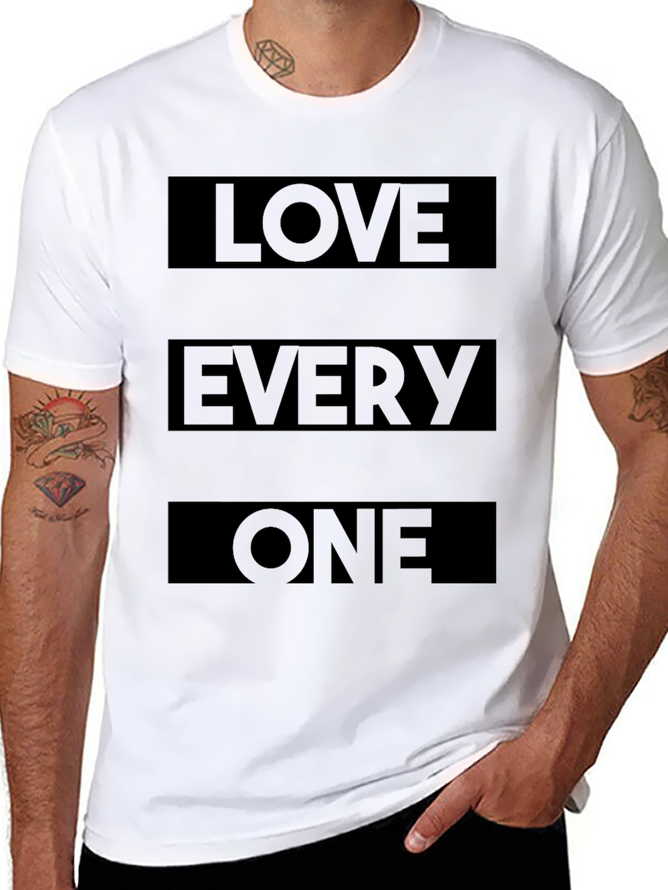 Love Everyone T-Shirt - Stylish Black Graphic Tee